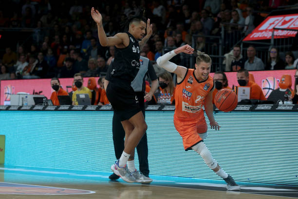 引入国际先 引入国际先