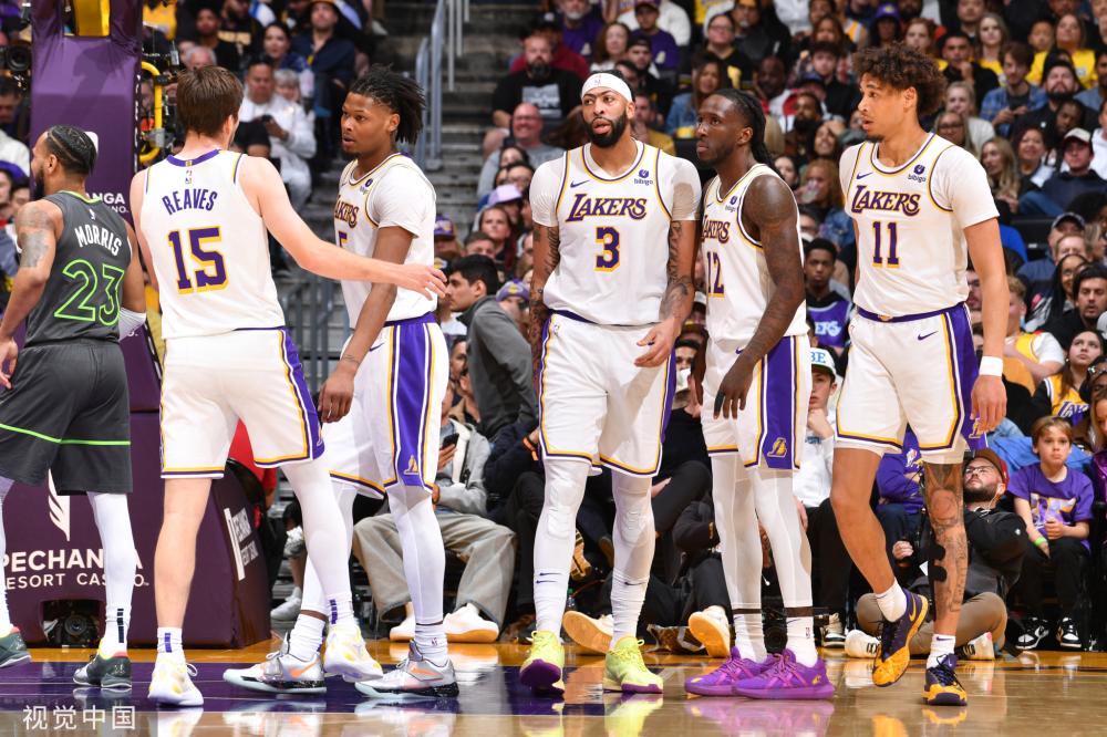 更强调社交 更强调社交